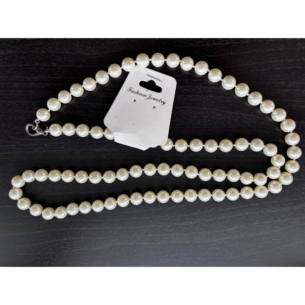 Elegant Faux Pearl Necklace With Lobster Clasp Closure 60-Inch Strand Classic Wh - Picture 4 of 7